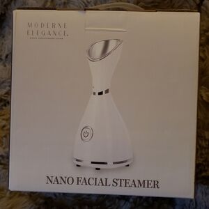 Nano Modern Elegance Facial Steamer - White and Silver